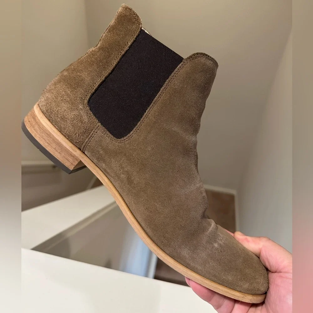 SHOE THE BEAR - Dev Chelsea Boot, Men’s Size 12, Tan Suede
